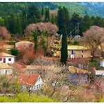 아파트 Traditional Alexandros