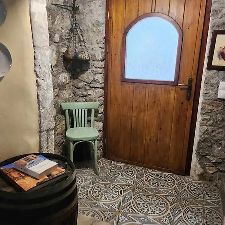 Traditional Alexandros